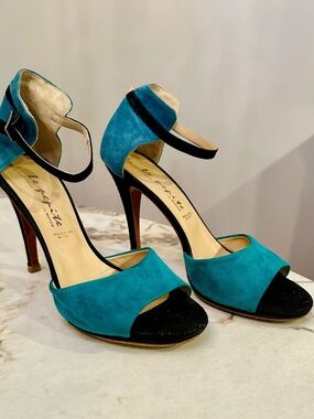 Le Pepite Shoes Sandals 3.5” heels US size 9